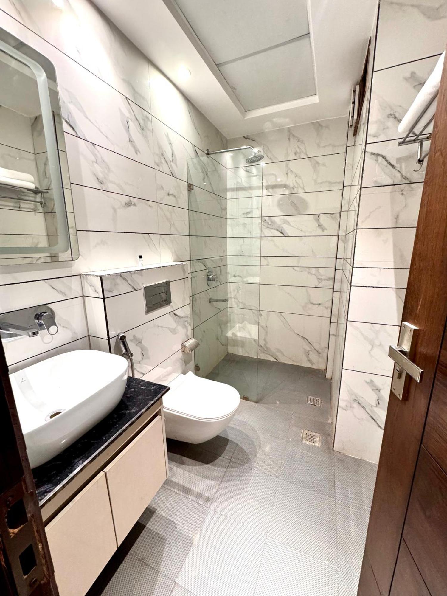 Prism Grand Otel Zirakpur Dış mekan fotoğraf