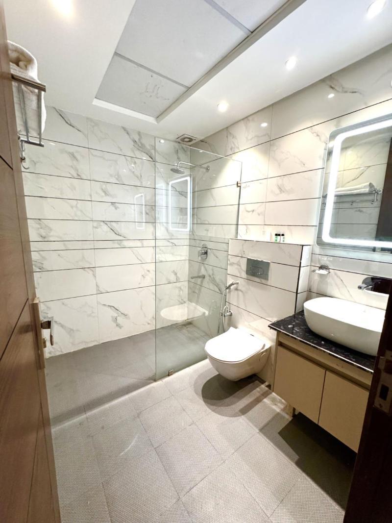 Prism Grand Otel Zirakpur Dış mekan fotoğraf