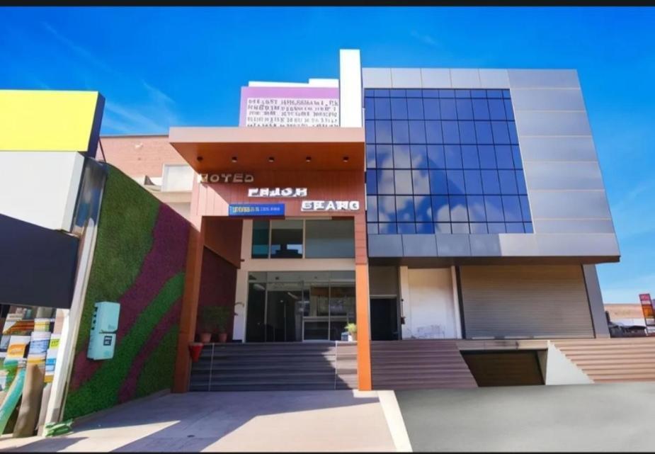 Prism Grand Otel Zirakpur Dış mekan fotoğraf